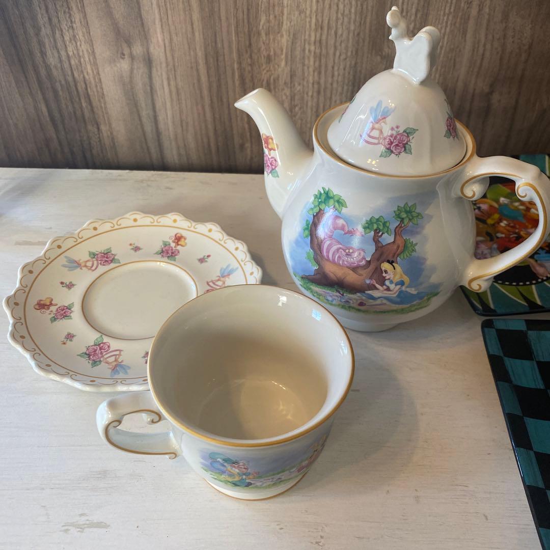 【レア★海外公式】不思議の国のアリス　ティーセット