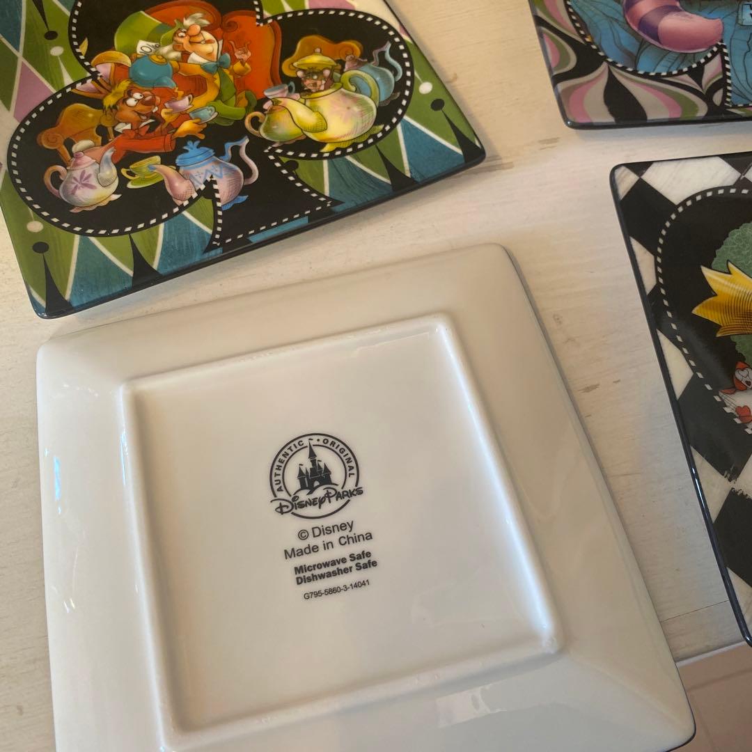 【レア★海外公式】不思議の国のアリス　ティーセット