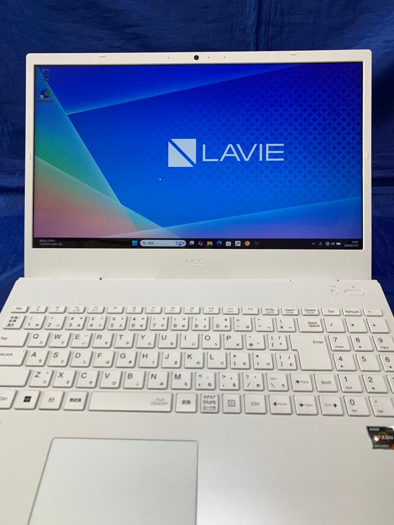 美品・2022年モデル・Ryzen3 NEC ノートパソコン LAVIE N15