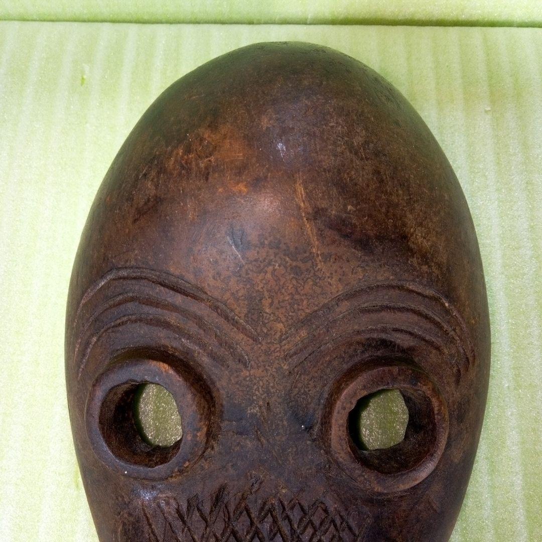 木製　木彫り　鳥人間のようなマスク　お面　レトロ　アンティーク　オブジェ