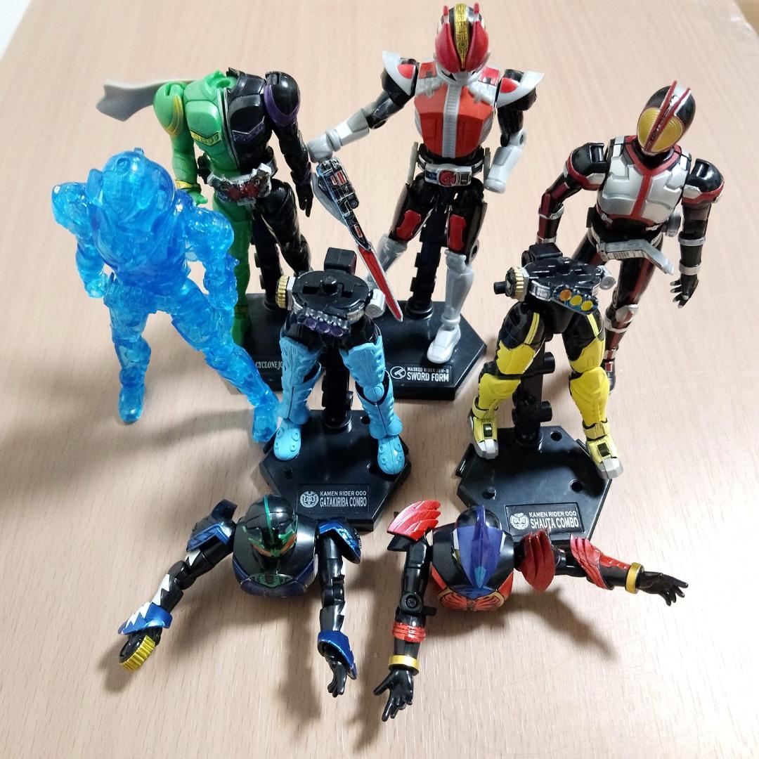 仮面ライダー装動　まとめ売り　本体36体　パーツ20個　JUNK　部品多数