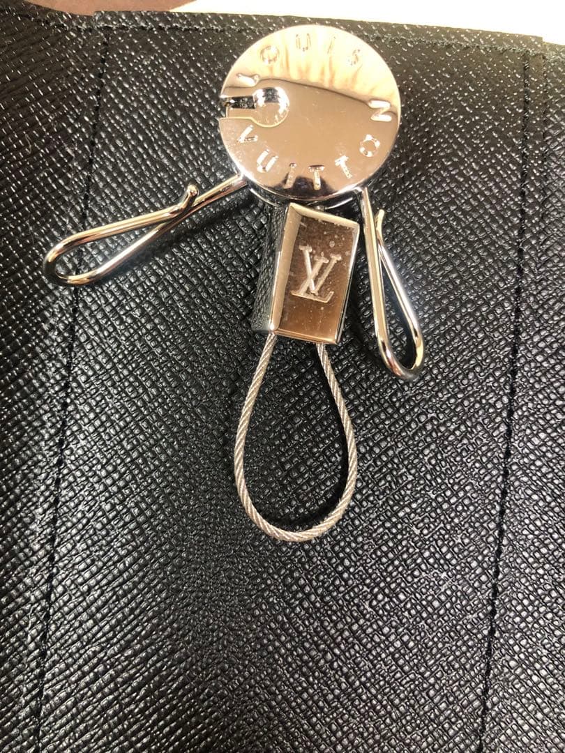 ルイヴィトン　新品未使用　キーケース