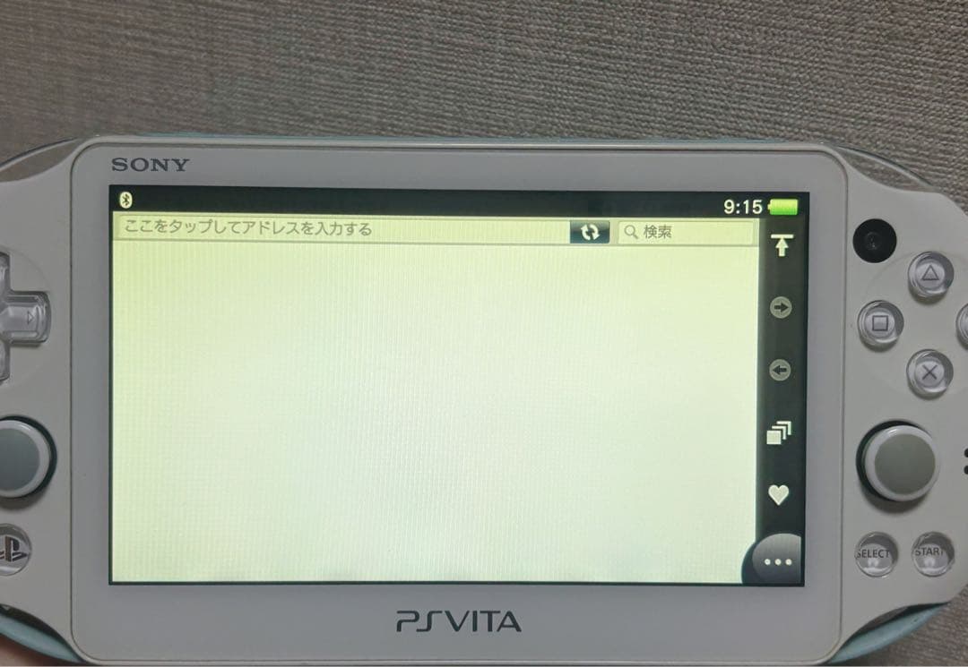 SONY ソニー　PSVITA PCH-2000 ライトブルーホワイト　本体