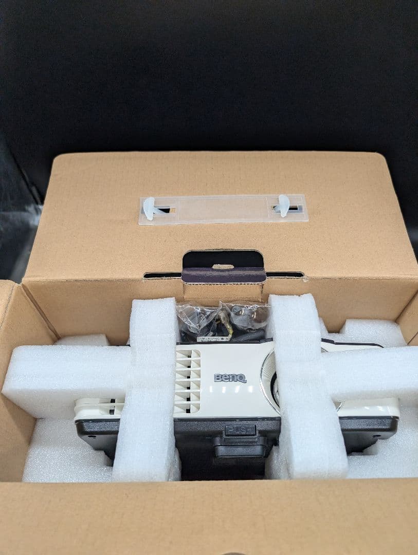 BenQ ベンキュー TH681 プロジェクター DLP ランプ227時間