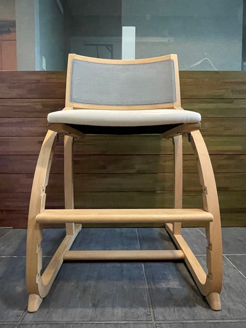 karimokuカリモク Cresceクレシェ 天然木/無垢ブナ材 デスクチェア