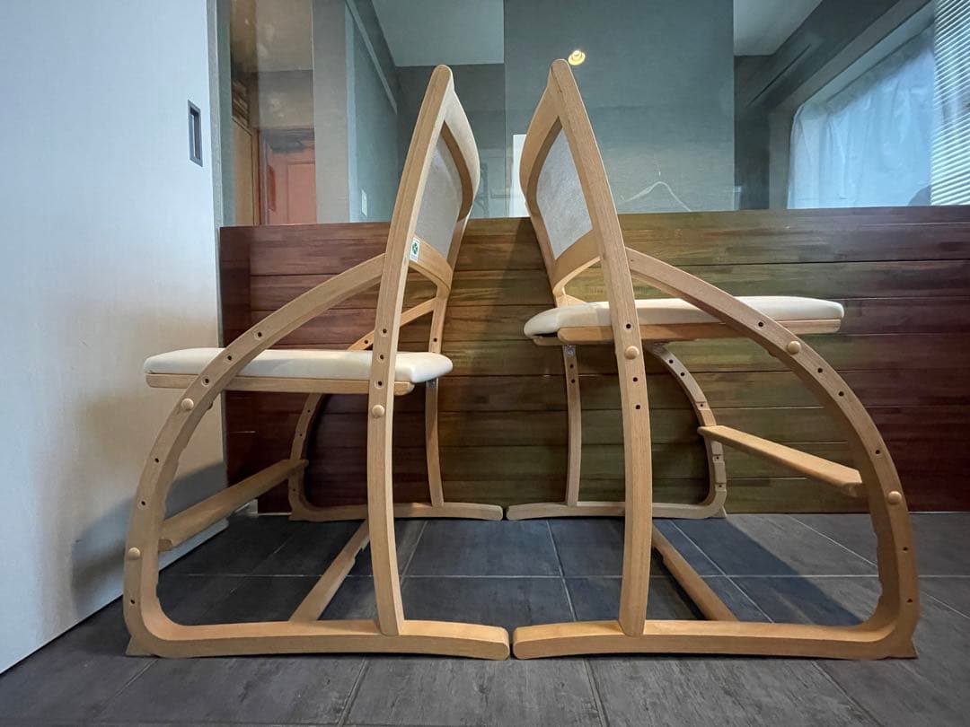 karimokuカリモク Cresceクレシェ 天然木/無垢ブナ材 デスクチェア