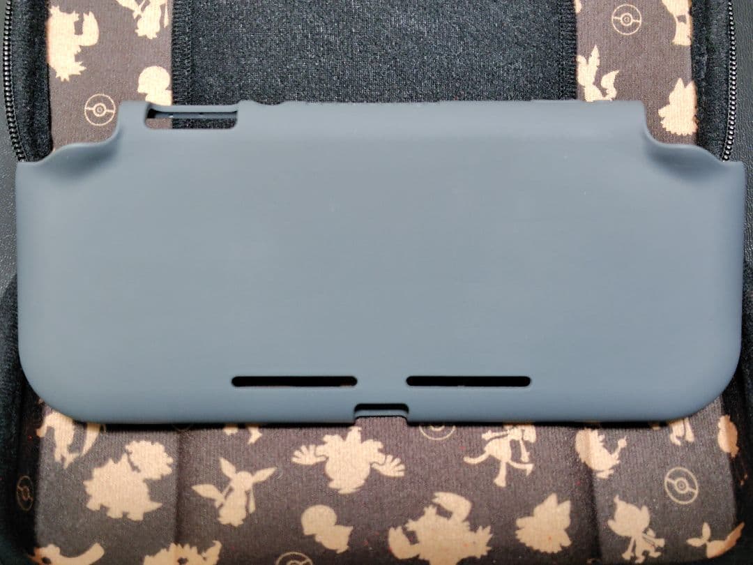 [美品] Nintendo Switch Lite ＋ キャリングケース＋カバー