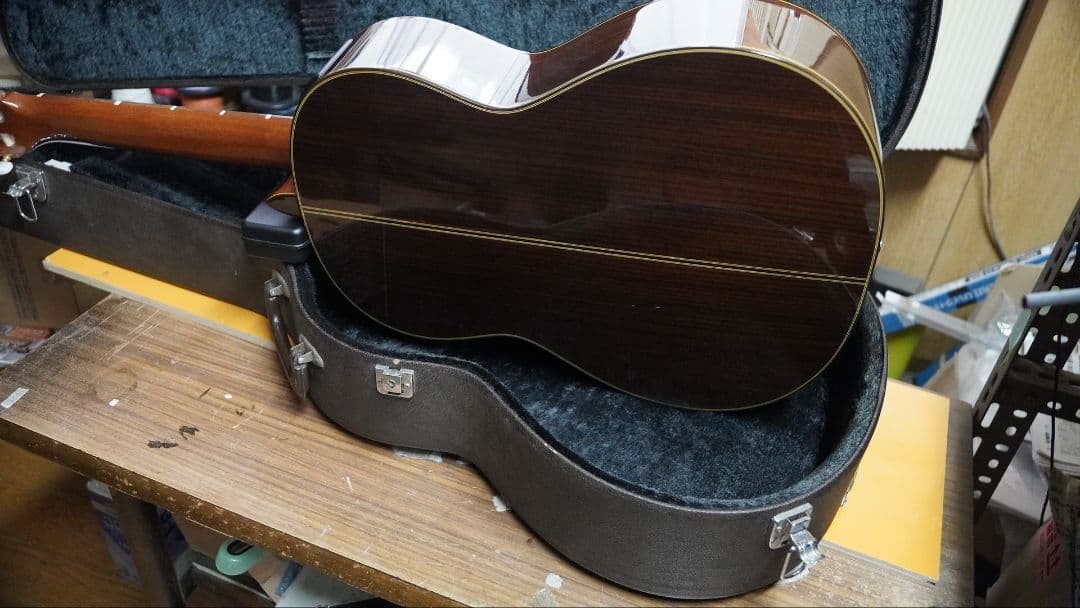 Takamineエレガットギター