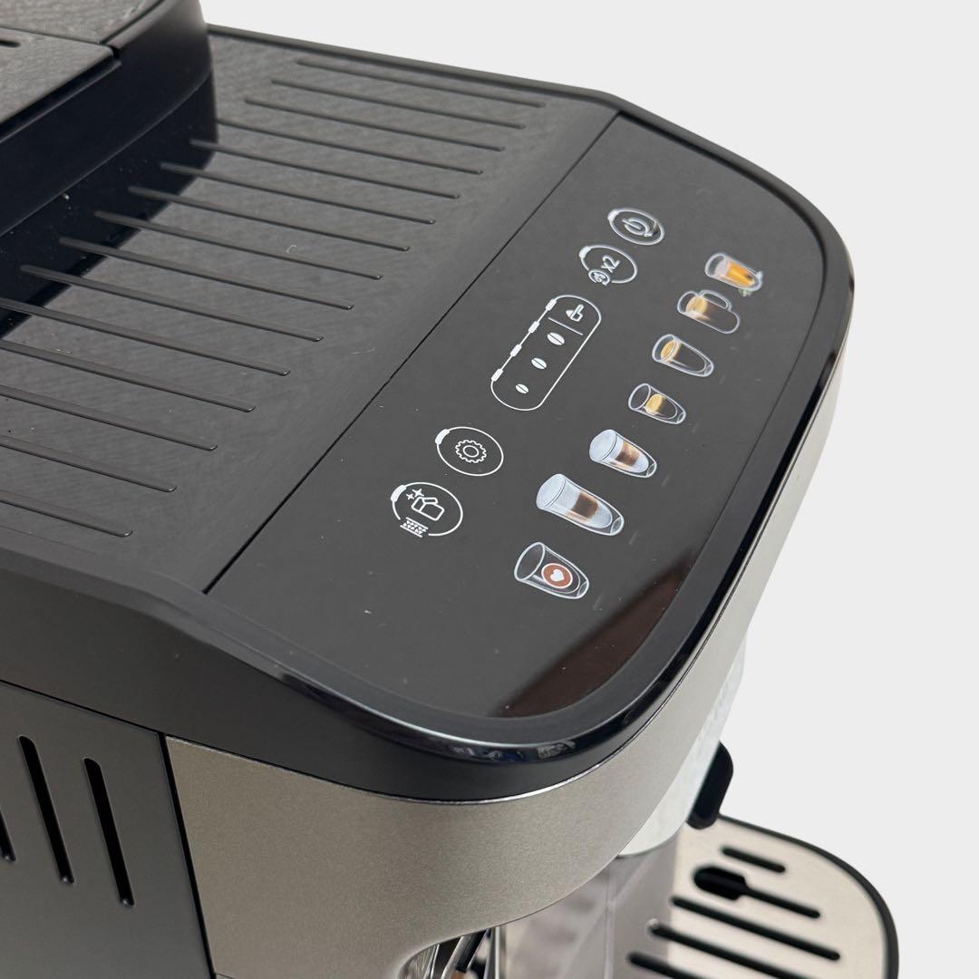 9556.デロンギ マグニフィカ イーボ コーヒーマシン