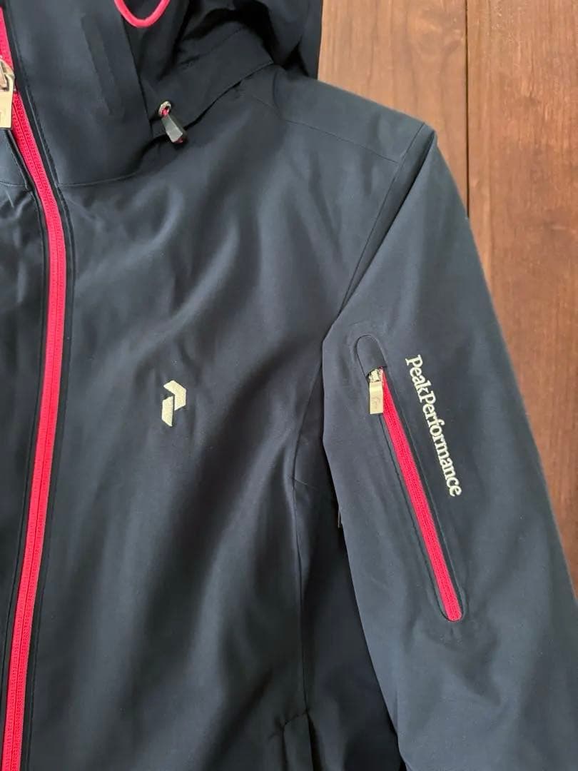 美品【PeakPerformance】ピークパフォーマンス　スキージャケット