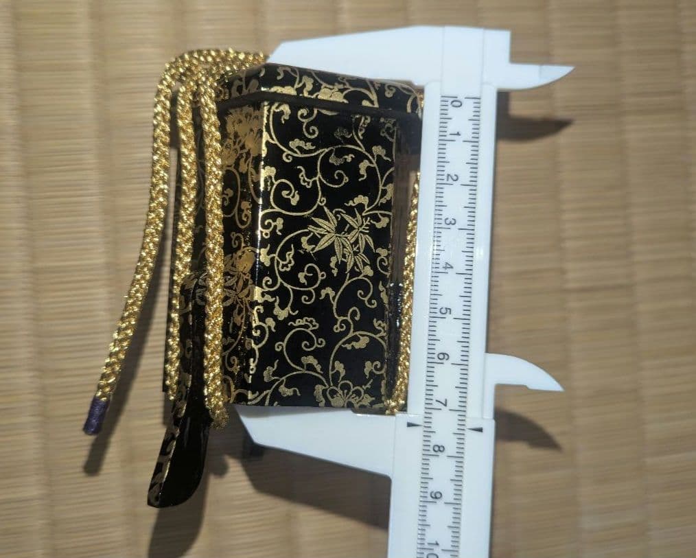 木製雛道具　金蒔絵貝桶一対と貝合わせ用合わせ貝