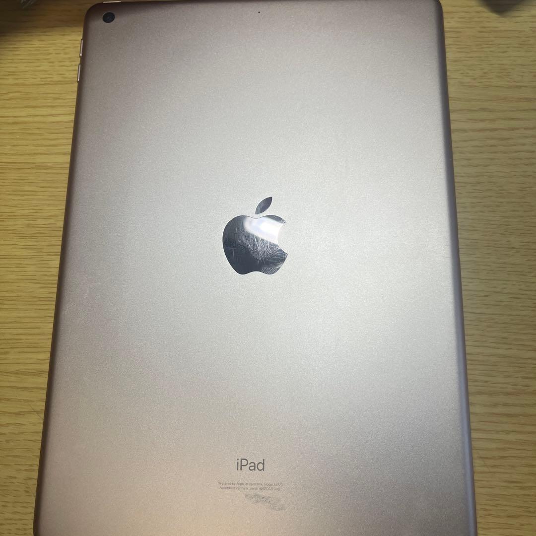 iPad8 ゴールド 本体 動作確認済み