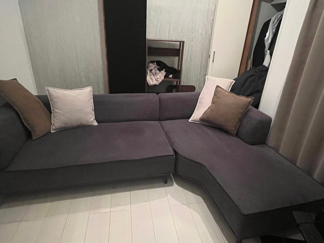 <LOWYA>L字カウチソファ　グレー ✨4つのクッション付