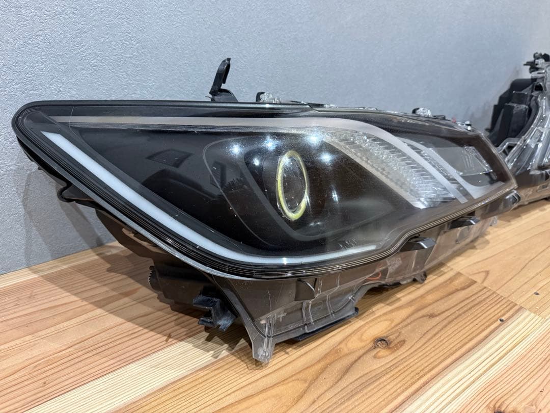 210系クラウン後期 社外ヘッドライト 左右セット