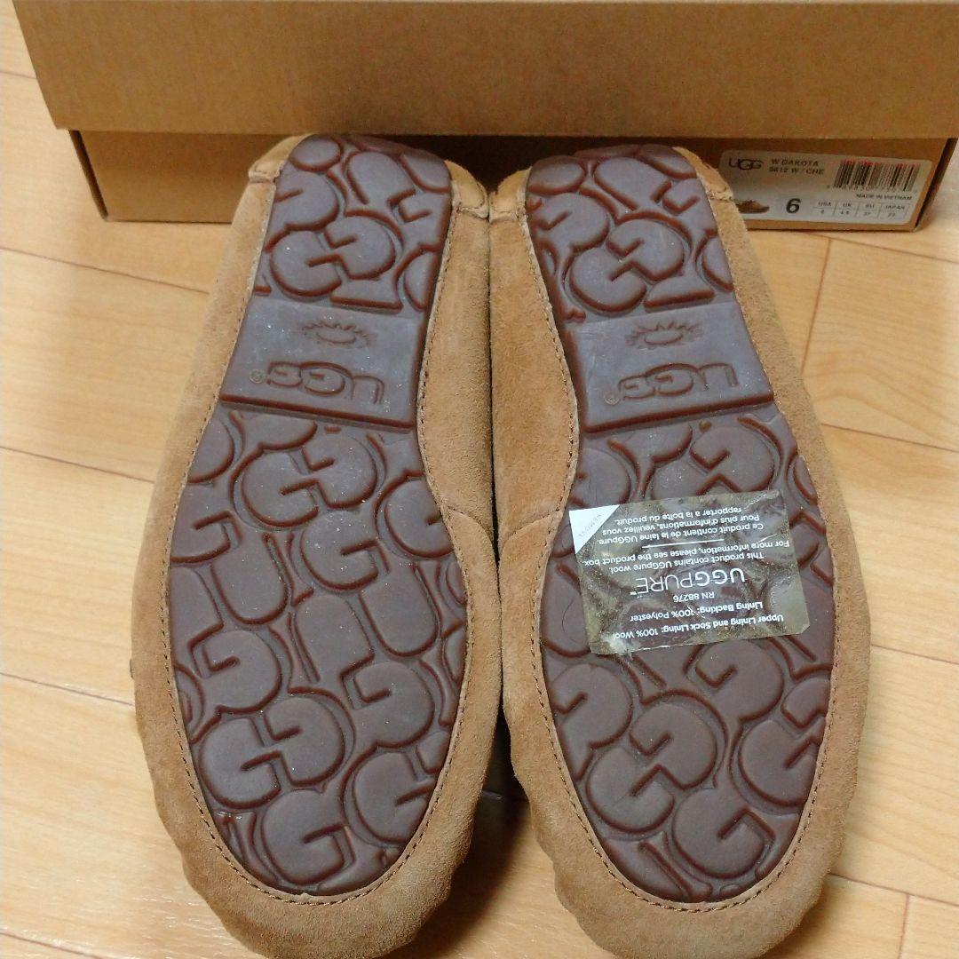 靴 UGG DAKOTA