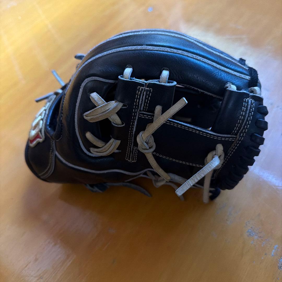 Wilson 軟式グローブ 黒 小指2本 BasicLab つぐ使えます