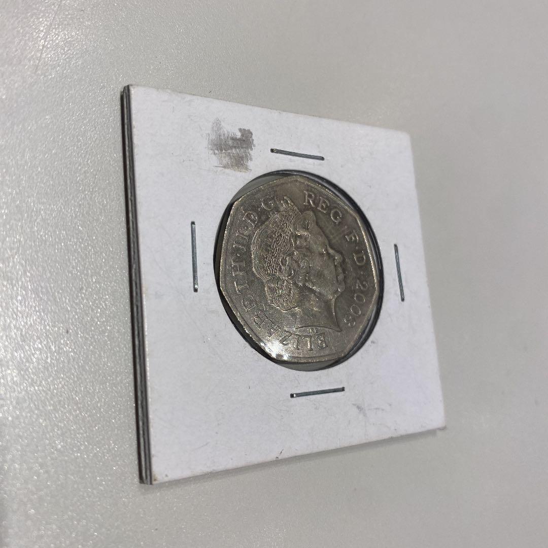アンティーク　イギリス　FIFTY PENCE エリザベス女王　ライオン