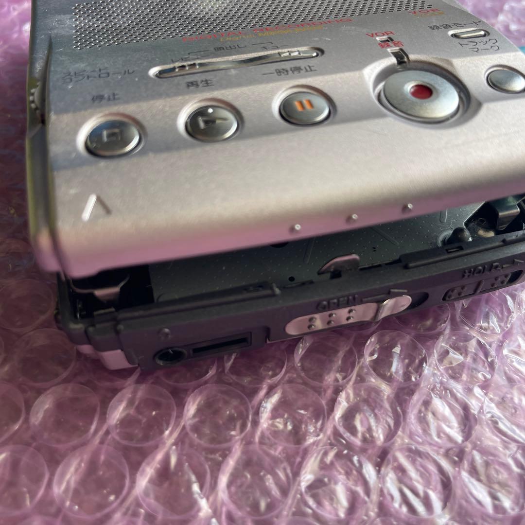 SONY ポータブルMDプレーヤー MZ-B100 単3電池対応　本体のみ