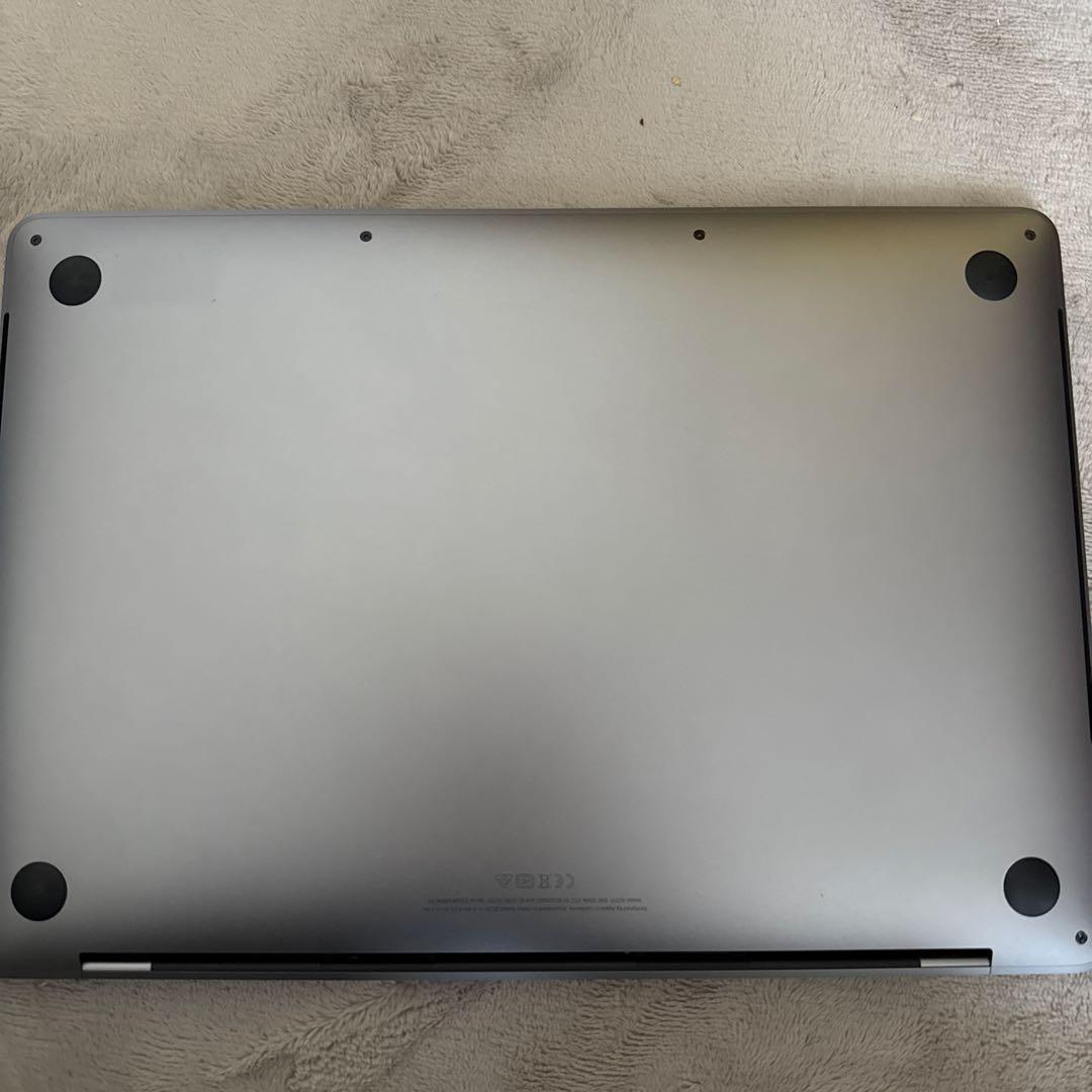 Apple MacBook Pro 13インチ (2020) 本体