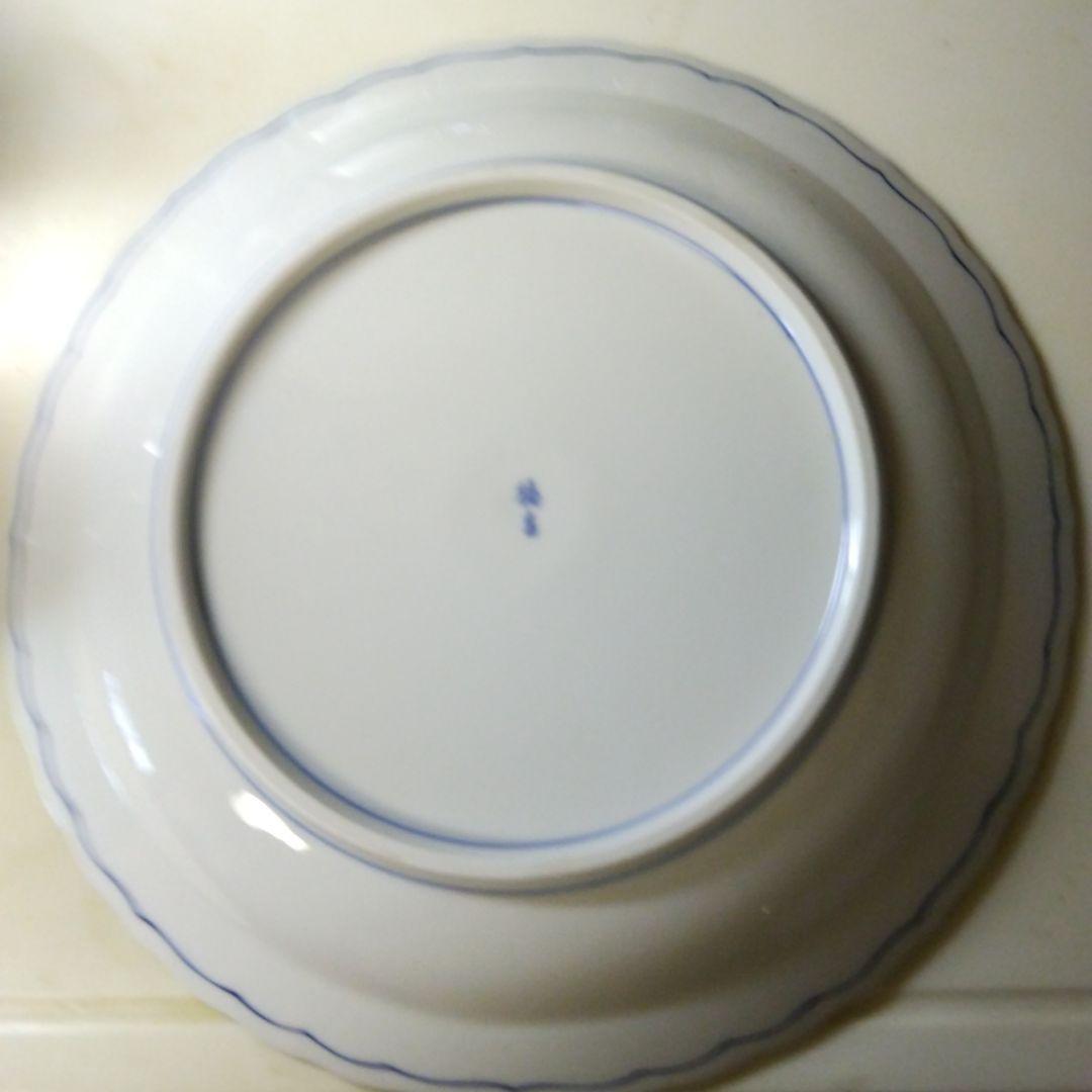 橘吉の青い花柄の陶磁器皿