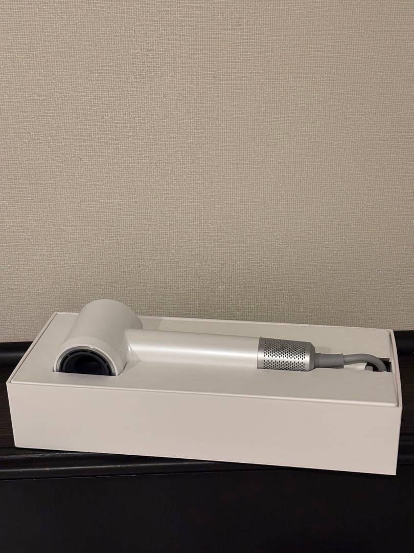 ほぼ新品 Laifen swift ライフェン ヘアドライヤー ホワイト 日本用