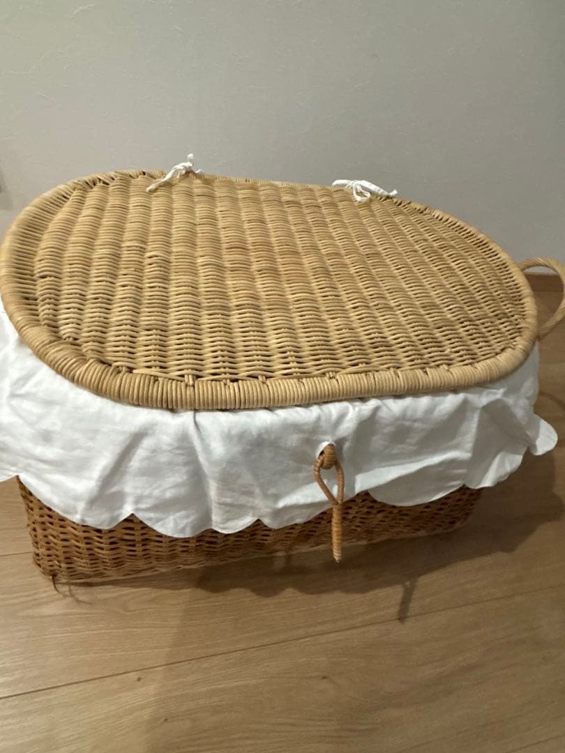 籐製オーバル型フタ付きバスケット　カゴ　収納　大型　内布付き