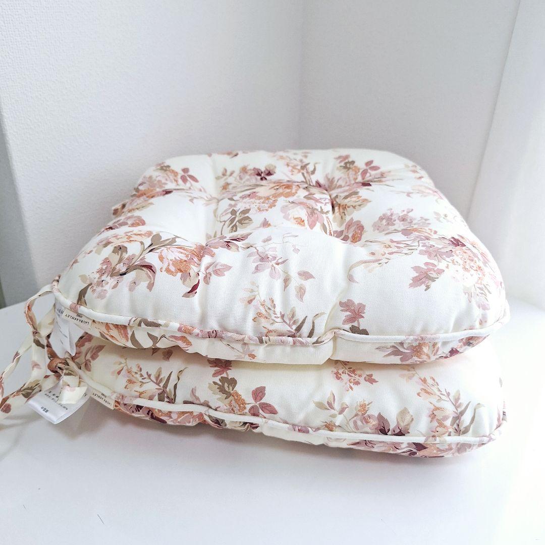 [新品/タグ付き]♡LAURA ASHLEY♡ クッション&シートクッション4品