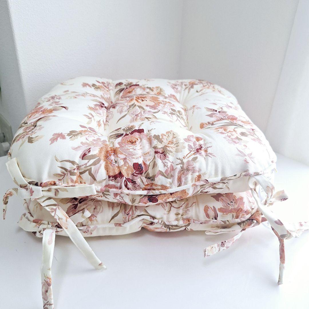 [新品/タグ付き]♡LAURA ASHLEY♡ クッション&シートクッション4品