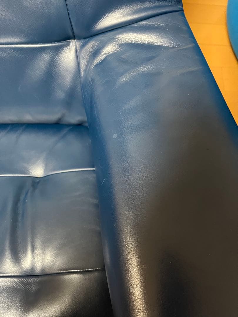 カリモク　リクライニングチェアー　合成皮革 ネイビー　1人用