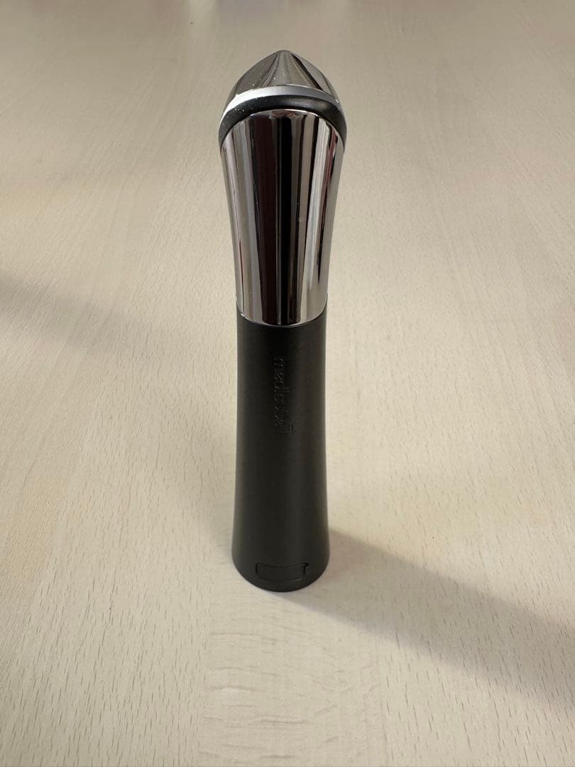 【美顔器】USB-C 充電式 コンパクト 振動 温熱 毛穴ケア