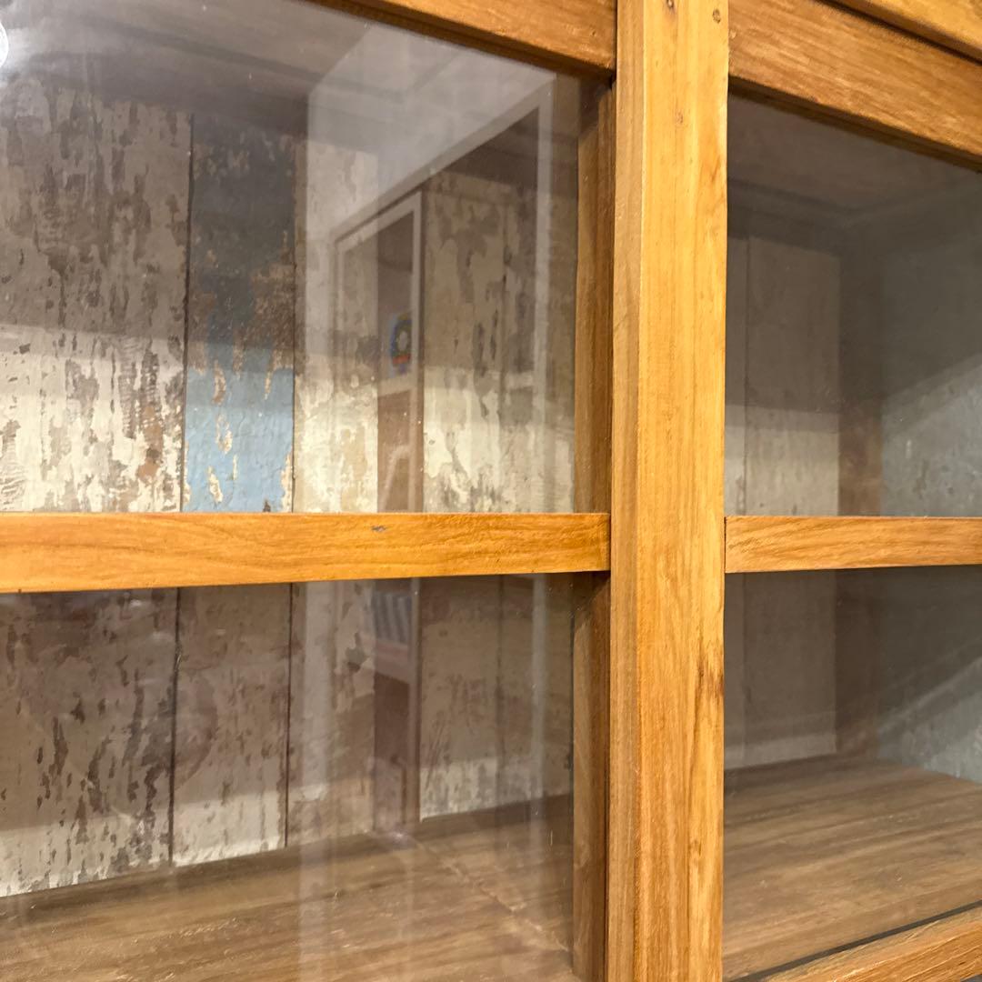 ヴィンテージ風木製食器棚