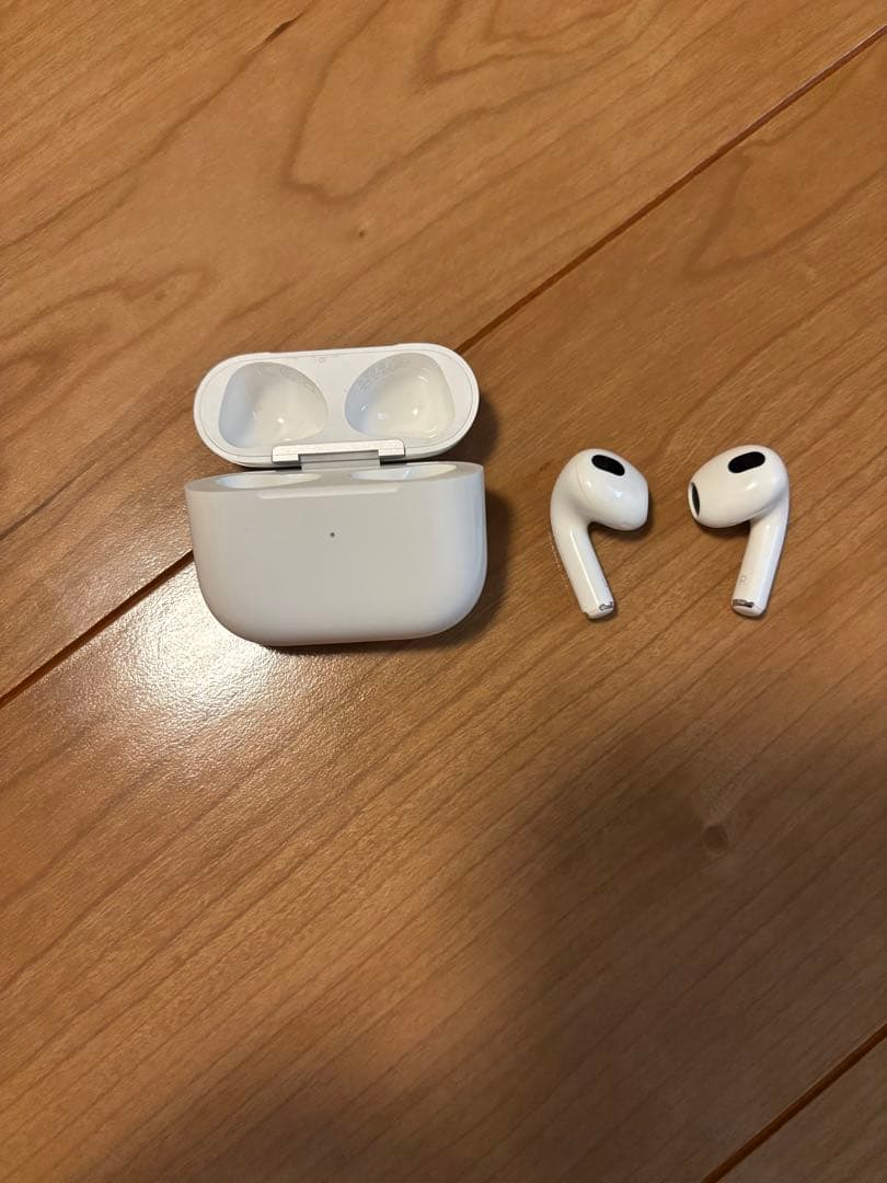 Apple AirPods 3rd Generation 本体 充電ケース付き