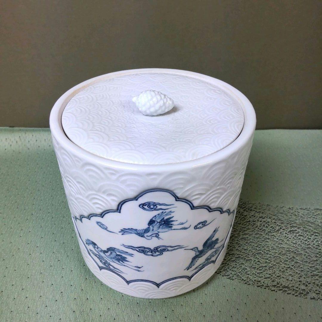 （823）✿特価★有田焼★喜兵衛窯作★青海波彫雲鶴絵水差【木箱入】破魔オマケ付