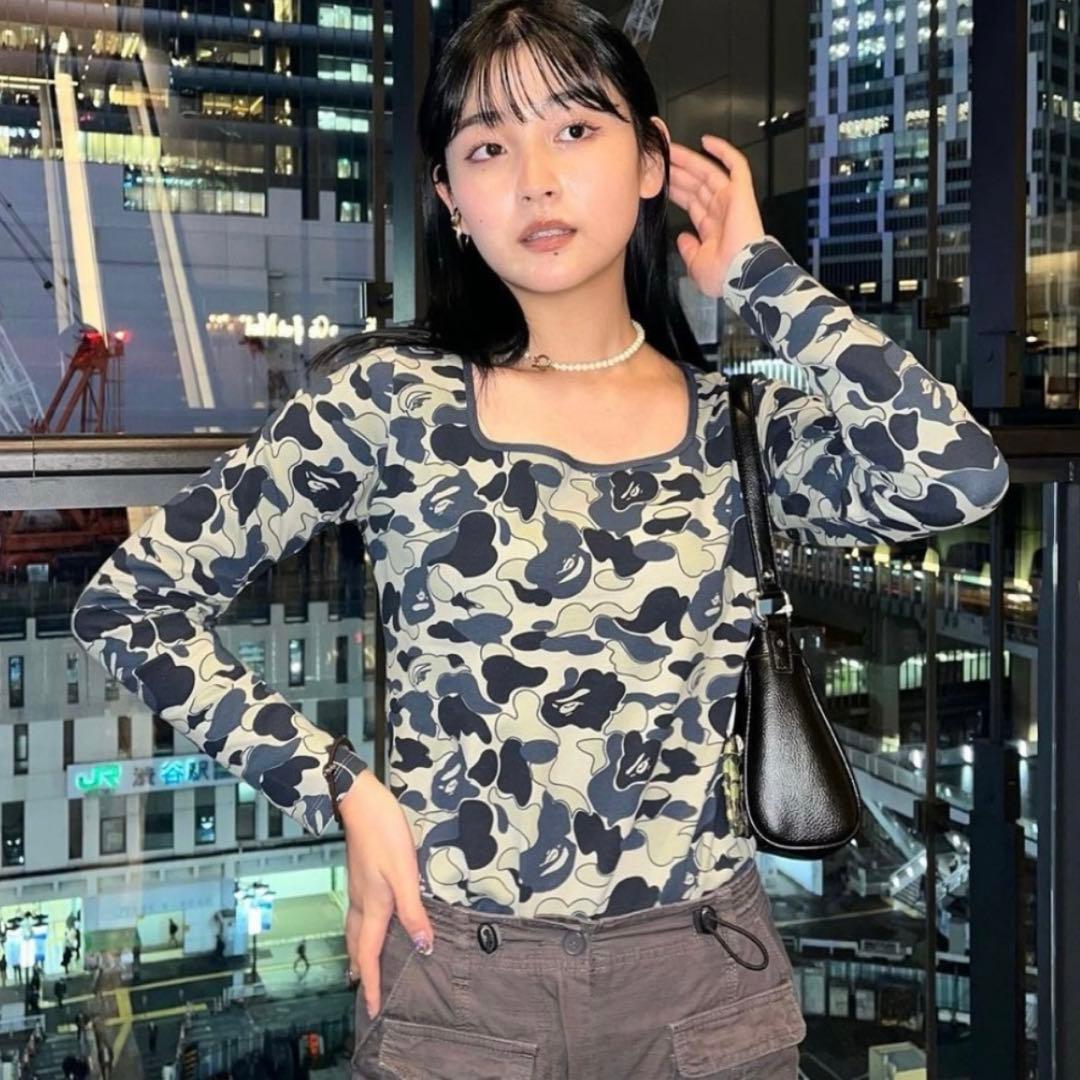 A BATHING APE カモ柄トップス　ロンT