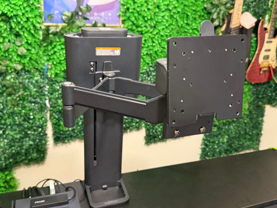 ergtron TRACE エルゴトロン モニターアーム