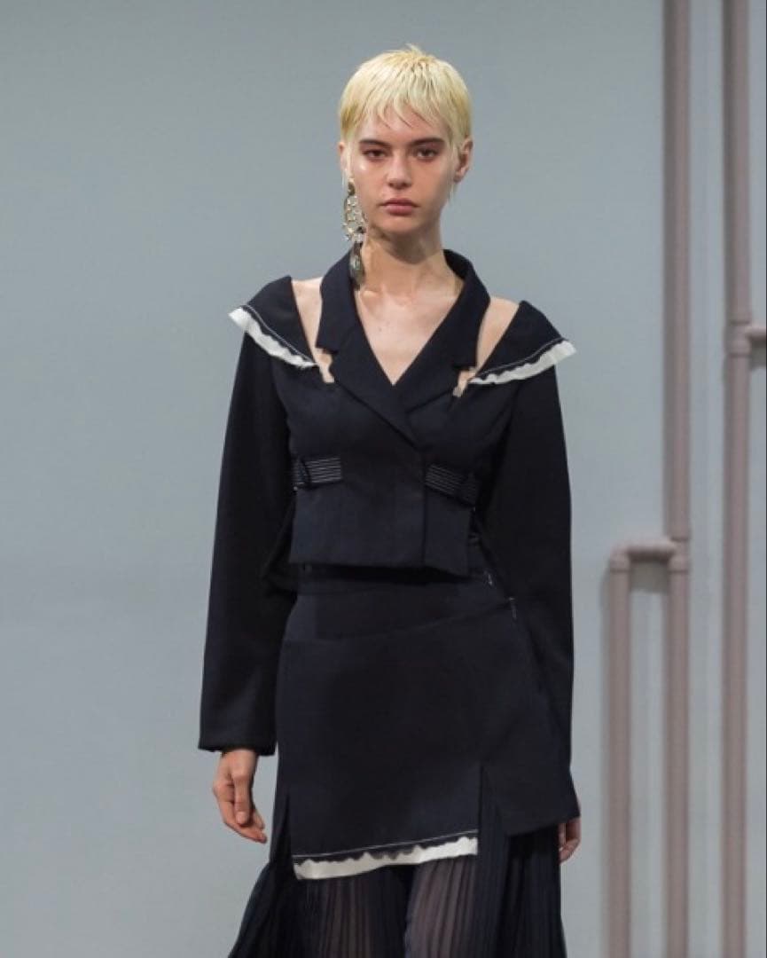 〈AKIKOAOKI〉SHOULDER SLIT SAILOR JACKET