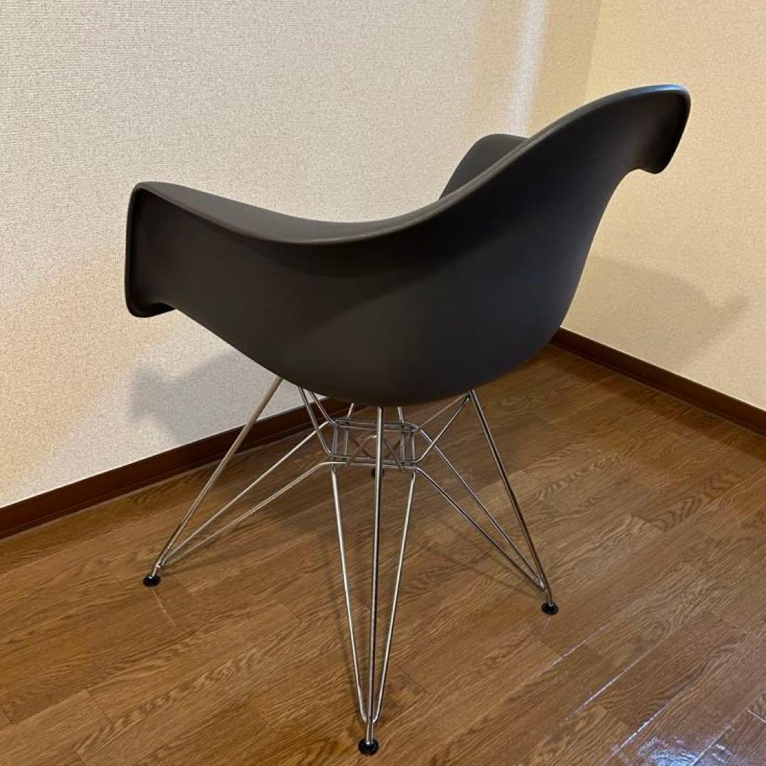 イームズ ダークグレー アームシェルチェア モダンデザイン