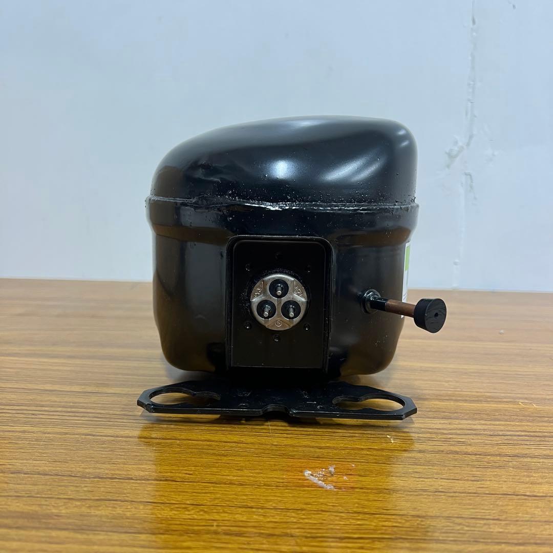 未使用 冷媒 CE45Y-Z 41000165コンプレッサー パーツ