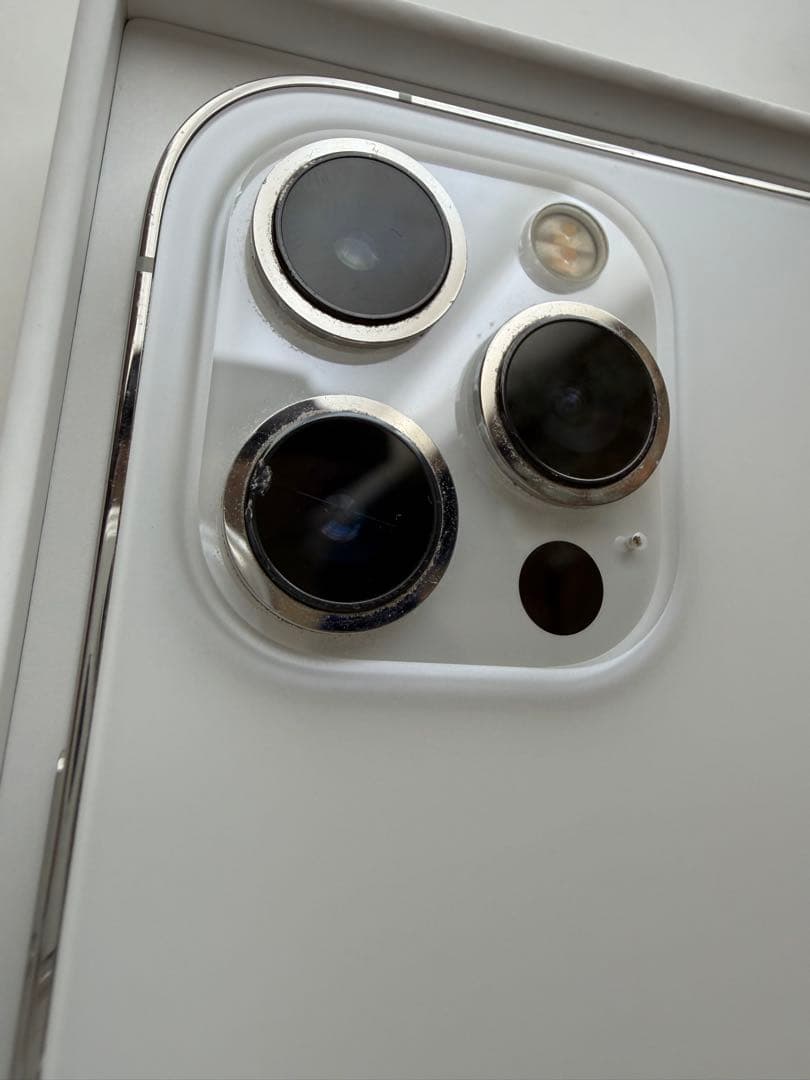 iPhone 12 Pro Max 128 GB シルバー SIM フリー