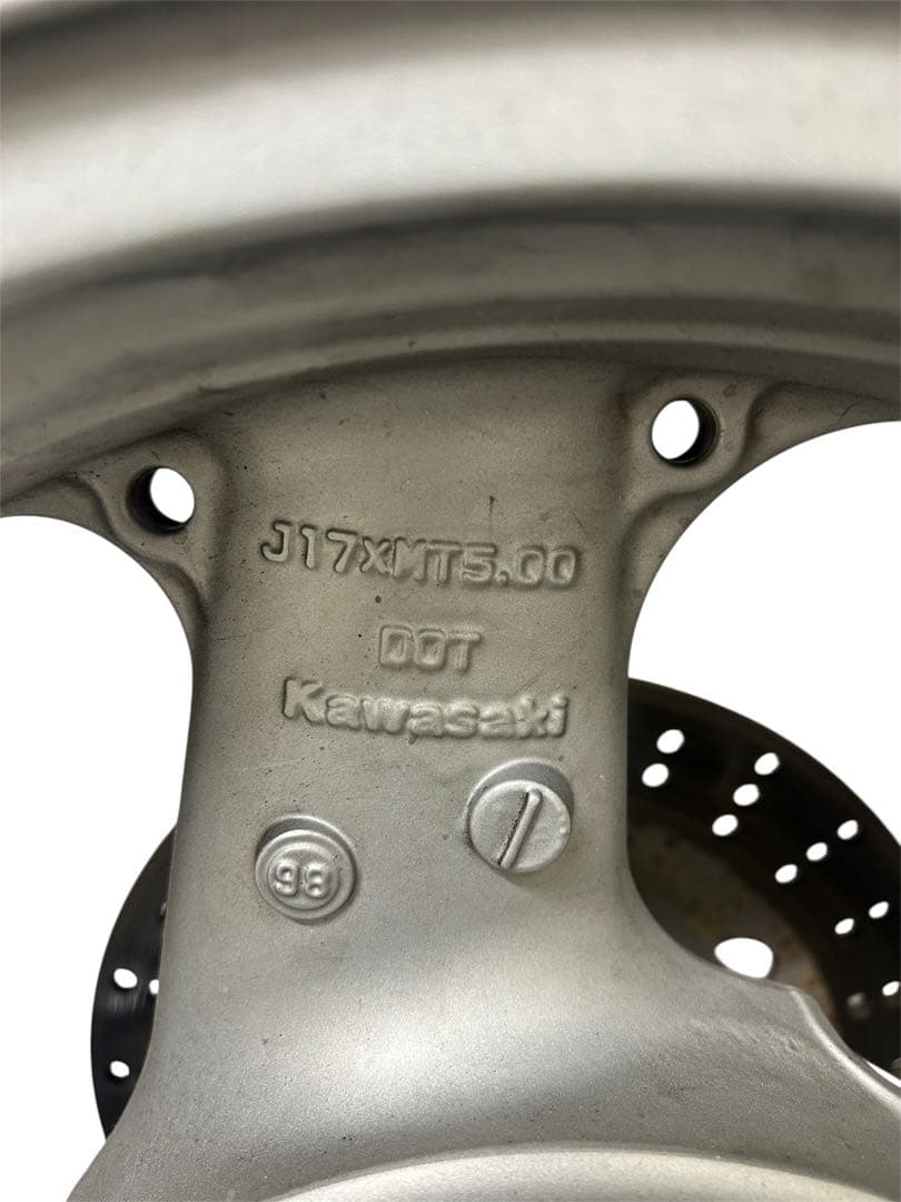 ZRX400実働から取り外し180太足　スイングアーム、前後ホイールその他セット