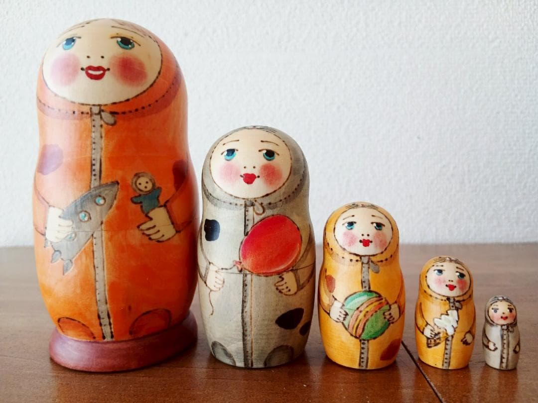【LYH222】北欧ロシア雑貨 リューバ作 マトリョーシカ　宇宙開発