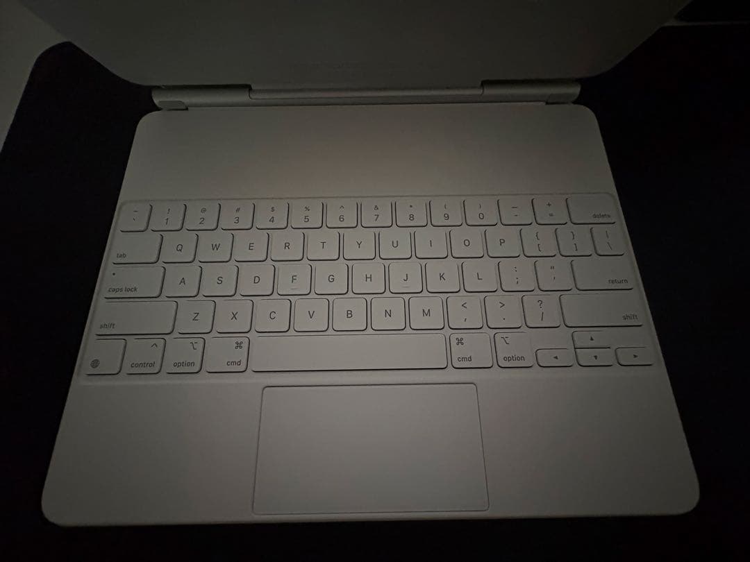 12.9インチiPad Magic Keyboard 英語（US） ホワイト