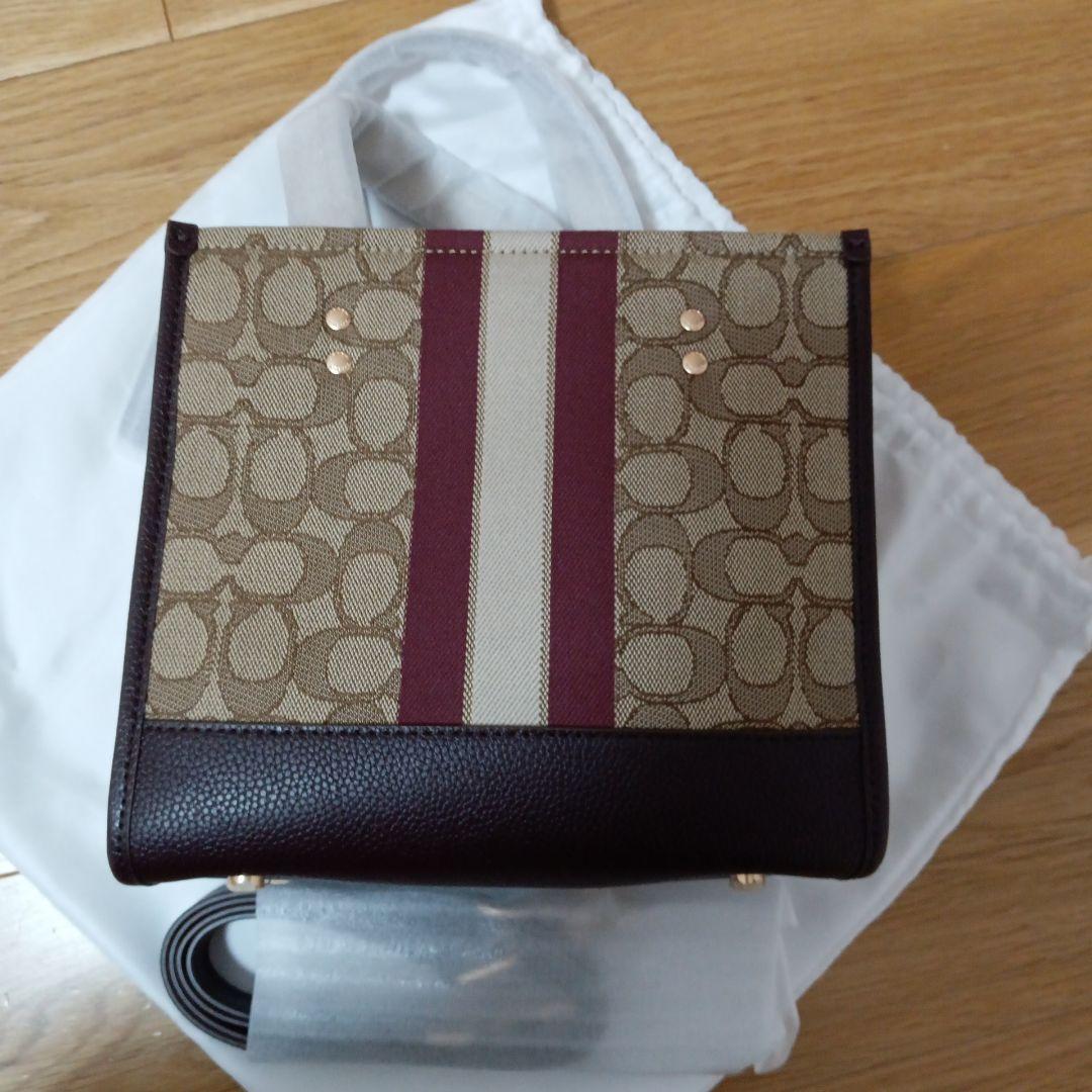 専用新品☆COACH ショルダーバッグ　デンプシー トート 22 シグネチャー