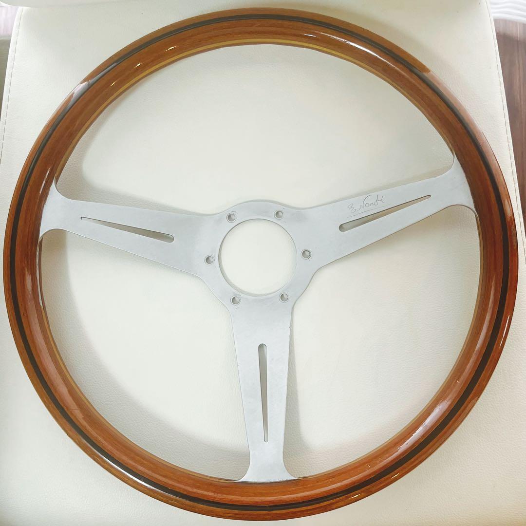 ナルディ　ウッド ステアリング シルバースポーク　飾り台付