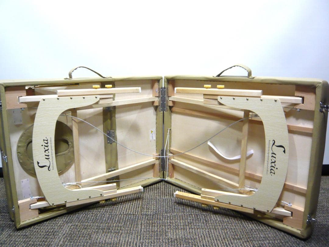 Luxia 高級木製折りたたみリクライニングベッド　 施術ベッド