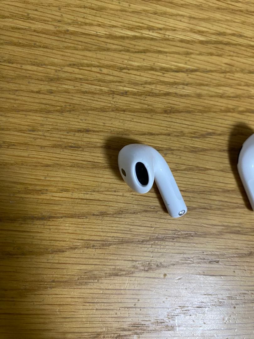 AirPods 4 ノイズキャンセリング　AppleCare