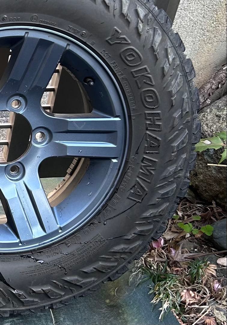 SUZUKI ジムニー16inch タイヤとホイールセット