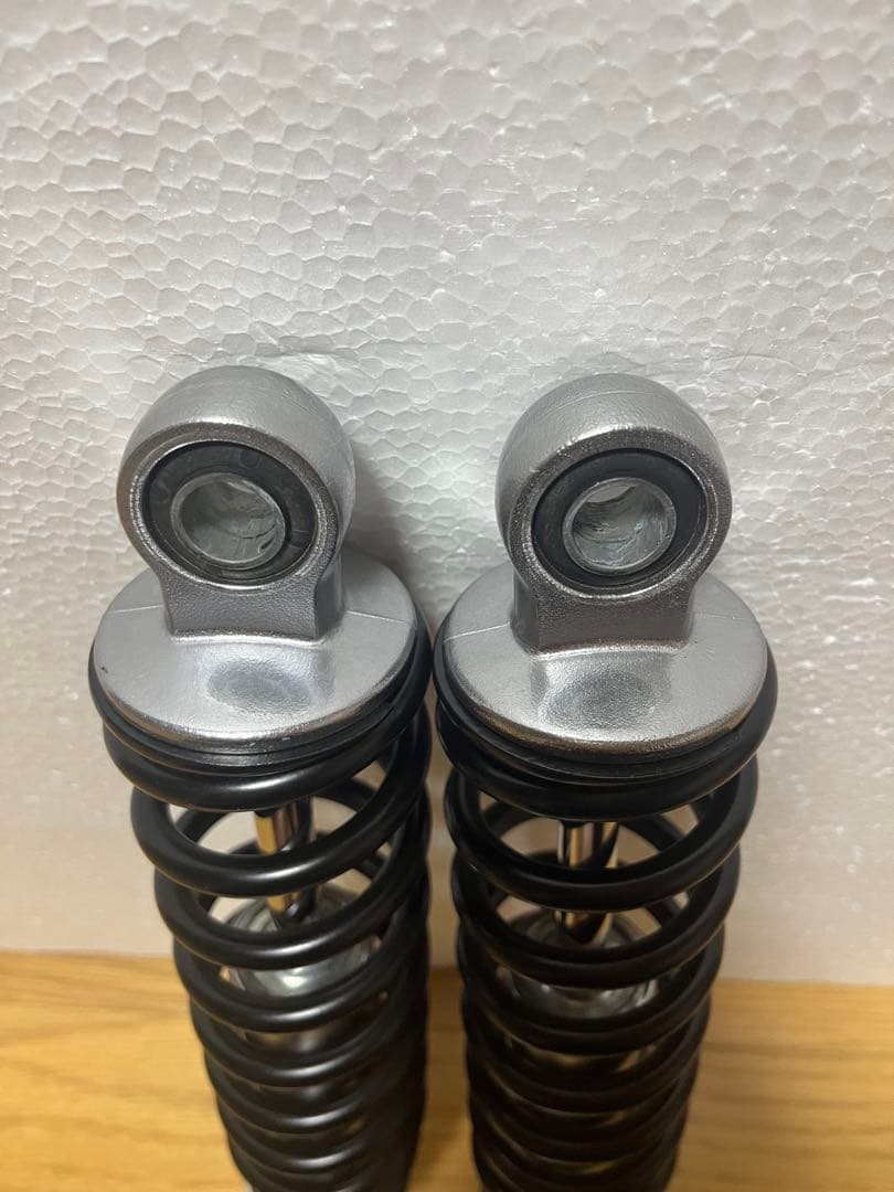 カワサキW800純正リアサスペンション