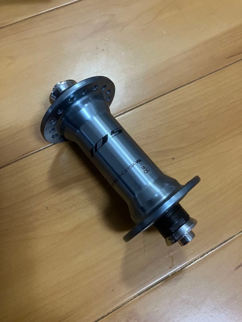 【最終値下げ】シマノ R7000系105 11速リムブレーキ用ハブ 32H