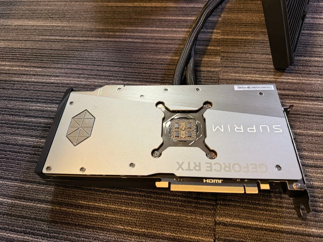 グラフィックボード・グラボ・ビデオカード GeForce RTX SUPRIM 4090LIQUID X